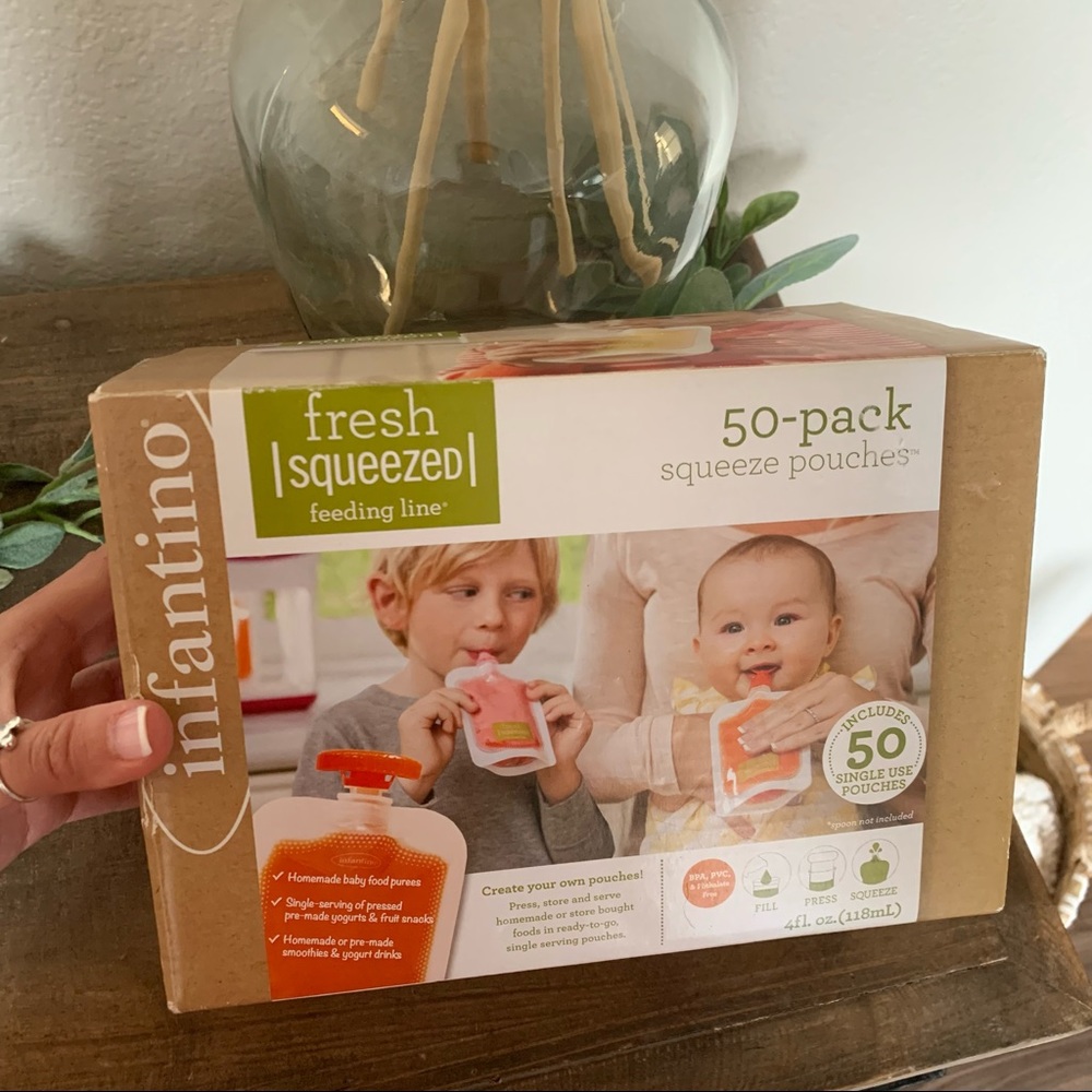 Infantino squeeze pouch